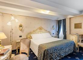 Hotel Montecarlo 5