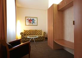 IntercityHotel Berlin Ostbahnhof 5