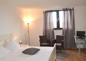 Hotel Zum Dorfbrunnen 5