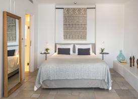 Porto Fira Suites 5