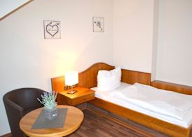 Hotel Zum Dorfbrunnen 4