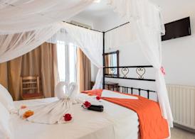 Hotel Lodos 4