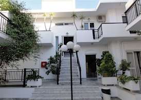 Athina 2