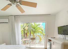 Hotel Cocoplum Beach 5