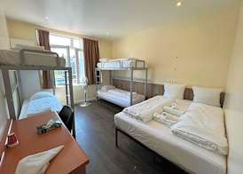 Dam Hotel 5