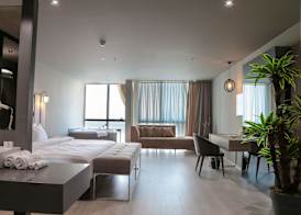 Pasaport Pier Hotel 5
