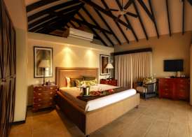 Warwick Le Lagon Resort & Spa, Vanuatu 5