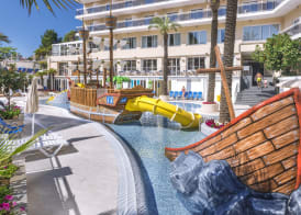 Hotel Oasis Park Splash 2