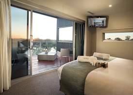 The Frames - Couples Retreat with Private Heated Pool, Spa & Sauna 4
