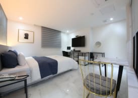 2Night Business Hotel 5