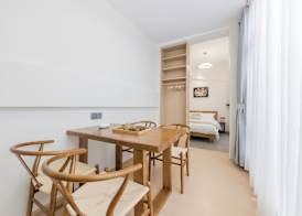 Stargazing Platform Inn - Heart of Old Canton 5