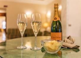 Raeli Hotel Noto 5