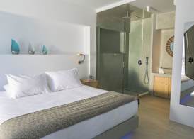 Elysian Santorini 4