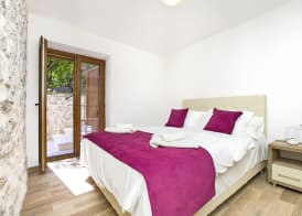 Apartments Mezini 11 2
