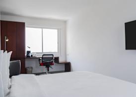 Garner Hotel Mazatlan Beach by IHG 4