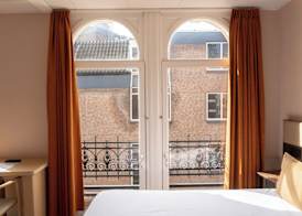 CS Hotel 2