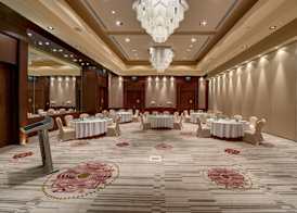 Crowne Plaza DUQM by IHG 2