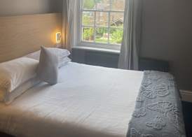Diamonds Inn 2