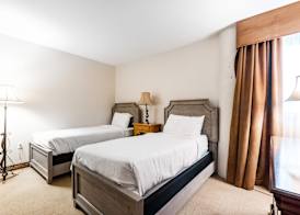 Silver King by All Seasons Resort Lodging 4
