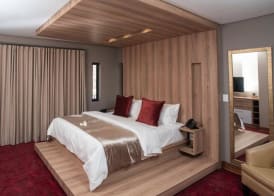 LOCH LOGAN HOTEL 5