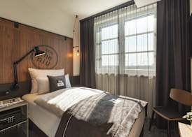 Holiday Inn - the niu, Bricks Hamburg Eppendorf by IHG 3