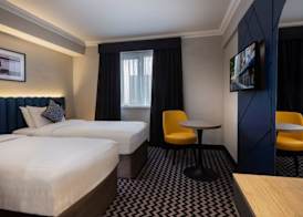 Academy Plaza Hotel 3