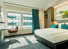 Motel One Stuttgart-Mitte 4