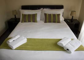 Ebony and Ivory Guesthouse 5