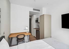 Limehome Piraeus Olive 2