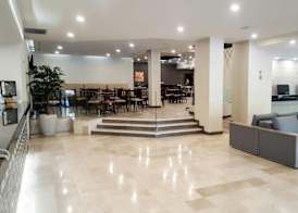 Everest Hotel 3