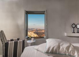 Mythical Blue Luxury Suites 4
