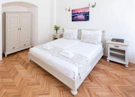 Barbo Palace Apartments and Rooms 4
