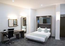 Atrium Hotel Heathrow 5