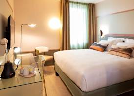 Aiden by Best Western Clermont-Ferrand - Le Magnetic Hotel & Spa 5
