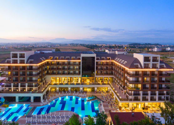 Glamour Resort & SPA 1
