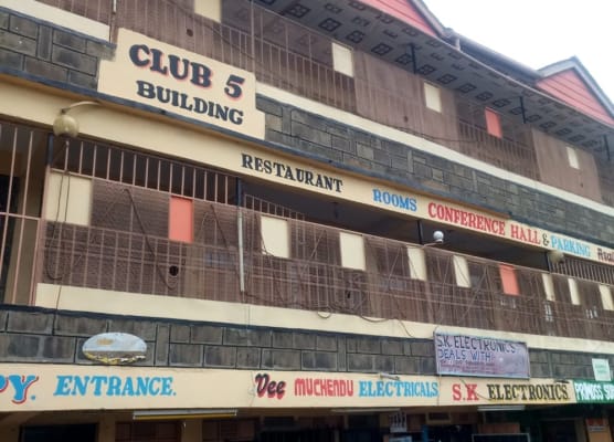 Club 5 Restaurant 1