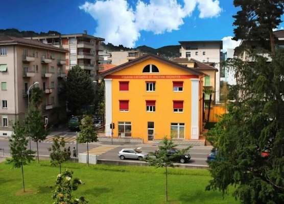 GuestHouse University by LR - self check in 1