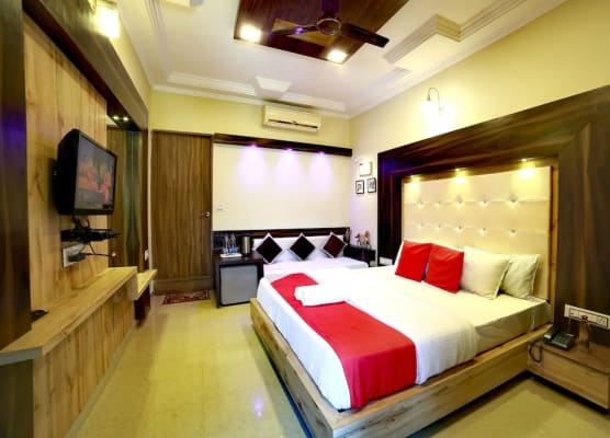 EMINENCE - PALM RESIDENCY (1.5 KM FROM NAKKI LAKE) 1