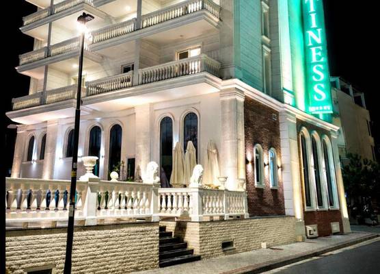 Martiness Hotel Durres 1