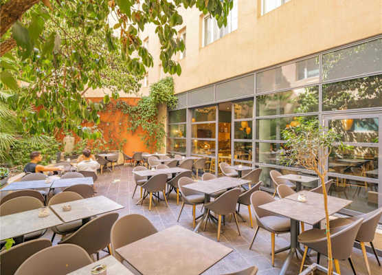 Novotel Suites Cannes Centre 1