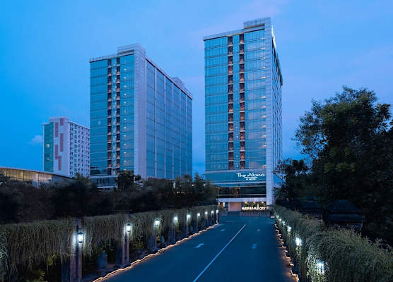 The Alana Yogyakarta Hotel and Convention Center 1