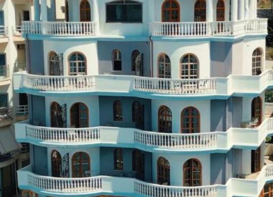 Monte Cristo Hotel With Rooftop Pool 1