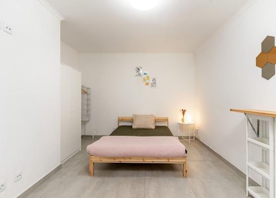 Caparica Poshtel 1
