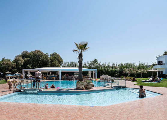Geraniotis Hotel and Resort 1