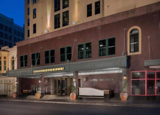 Hotel Valencia Riverwalk 1