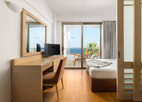 Paralos Rodos Lifestyle 1