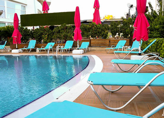 The Corner Park Hotel 1