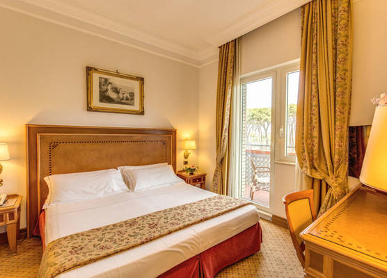 Pinewood Hotel Rome 1