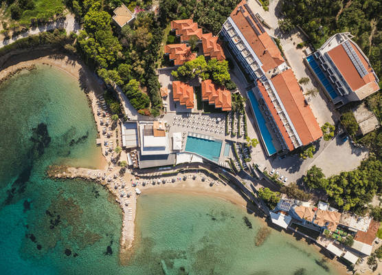 Alexandra Beach Resort & Spa 1