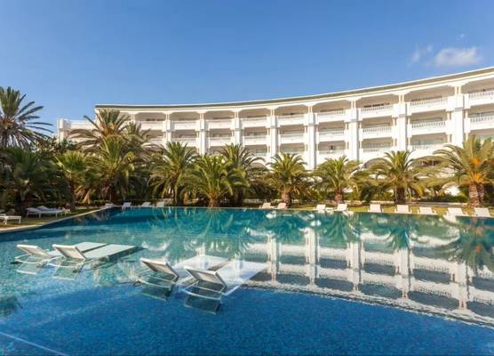 Tui Blue Oceana Suites 1